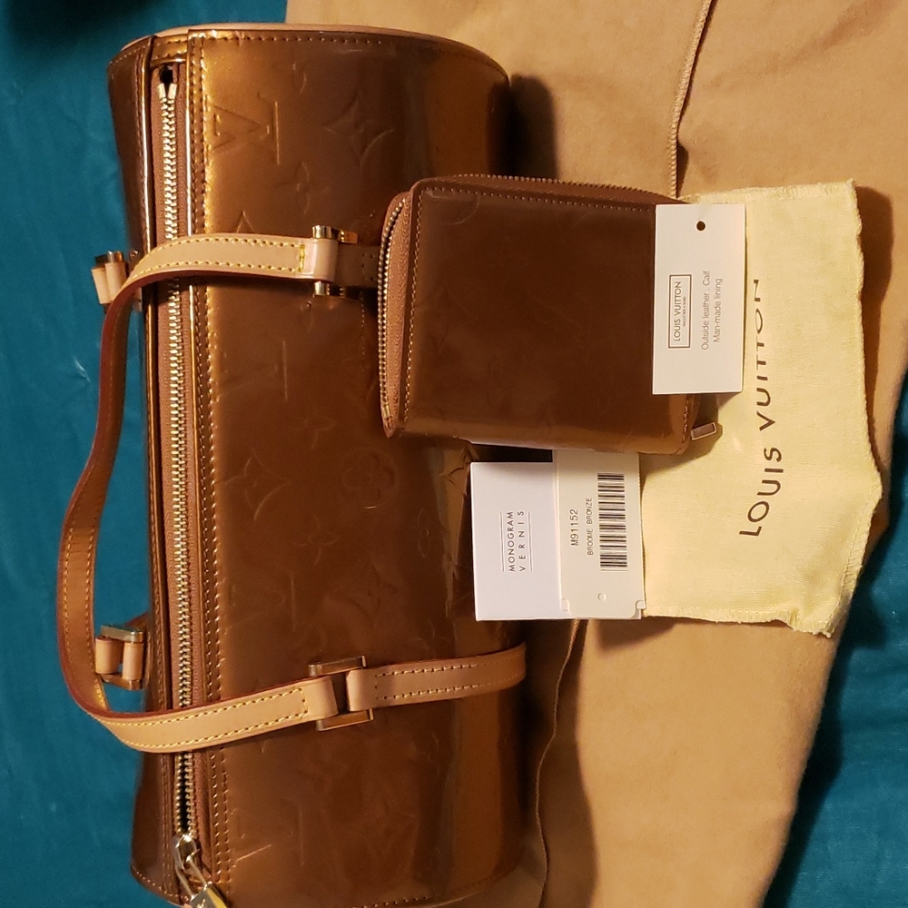 Louis Vuitton monogram Vernis Bedford in bronze with matching Broome zip wallet